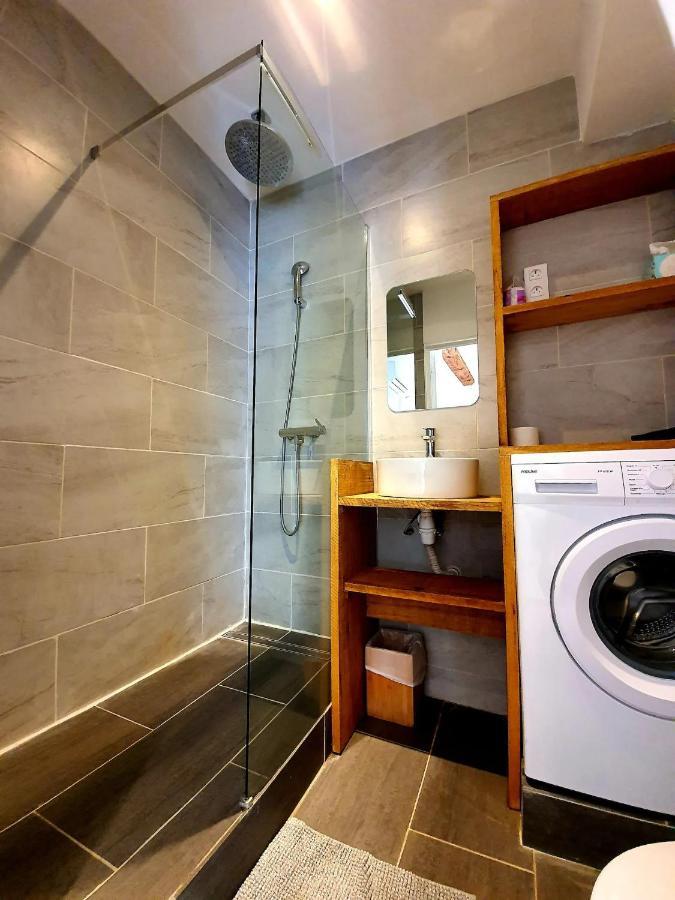 Freshly Tastefully Renovated Apartments In Heart Of Old Antibes Eksteriør billede