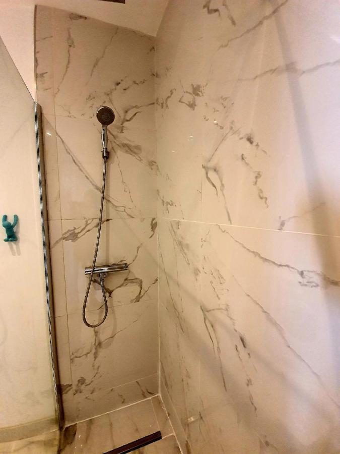 Freshly Tastefully Renovated Apartments In Heart Of Old Antibes Eksteriør billede
